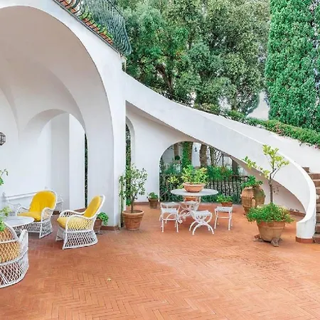 Di Lusso A * Capri